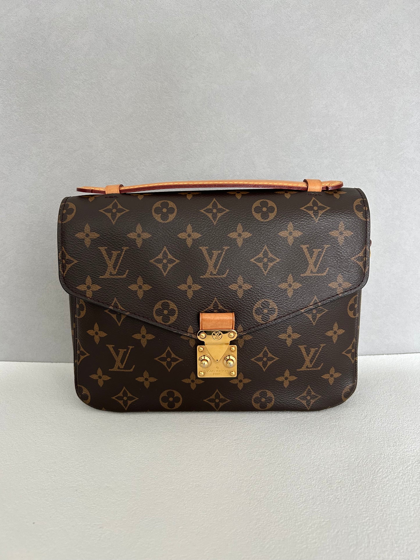 Louis Vuittion Pochette Metis Monogram