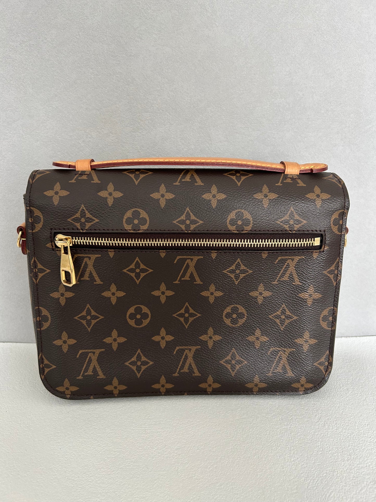 Louis Vuittion Pochette Metis Monogram