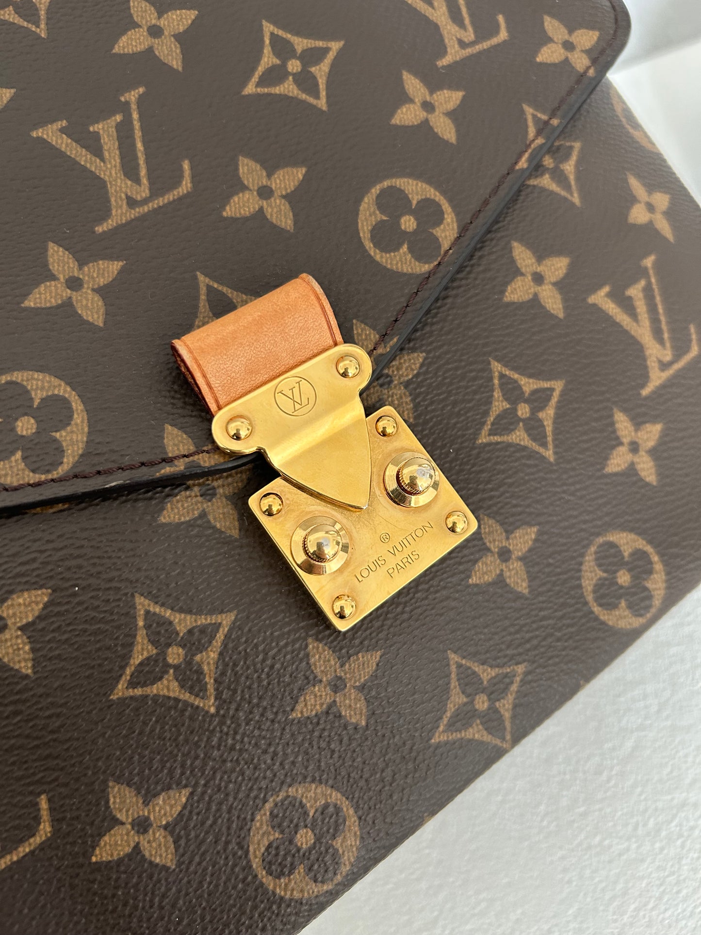 Louis Vuittion Pochette Metis Monogram