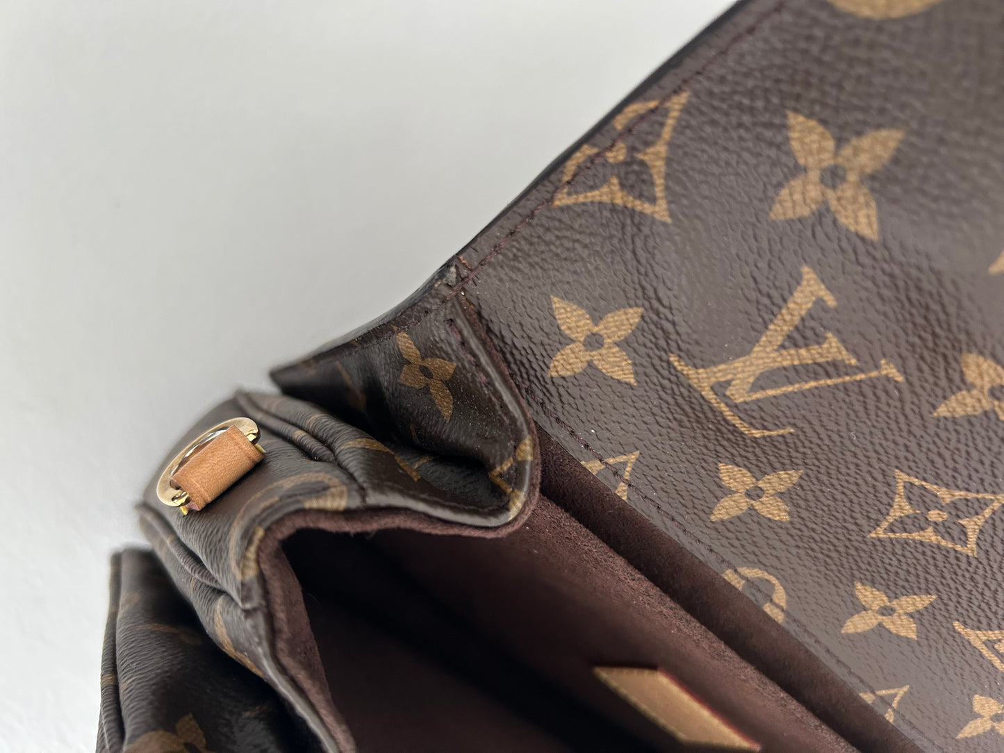 Louis Vuittion Pochette Metis Monogram