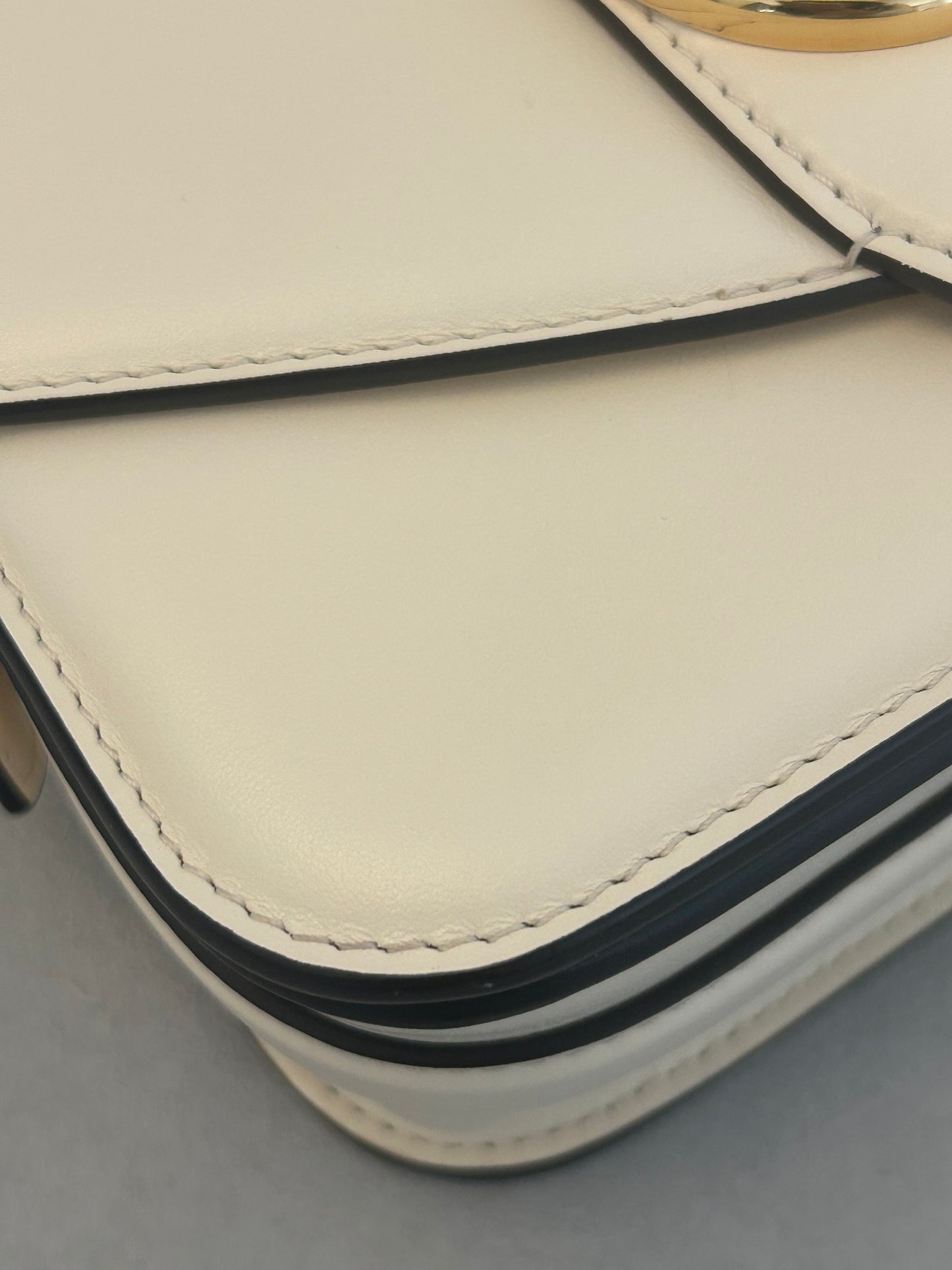 Louis Vuitton pont 9 white