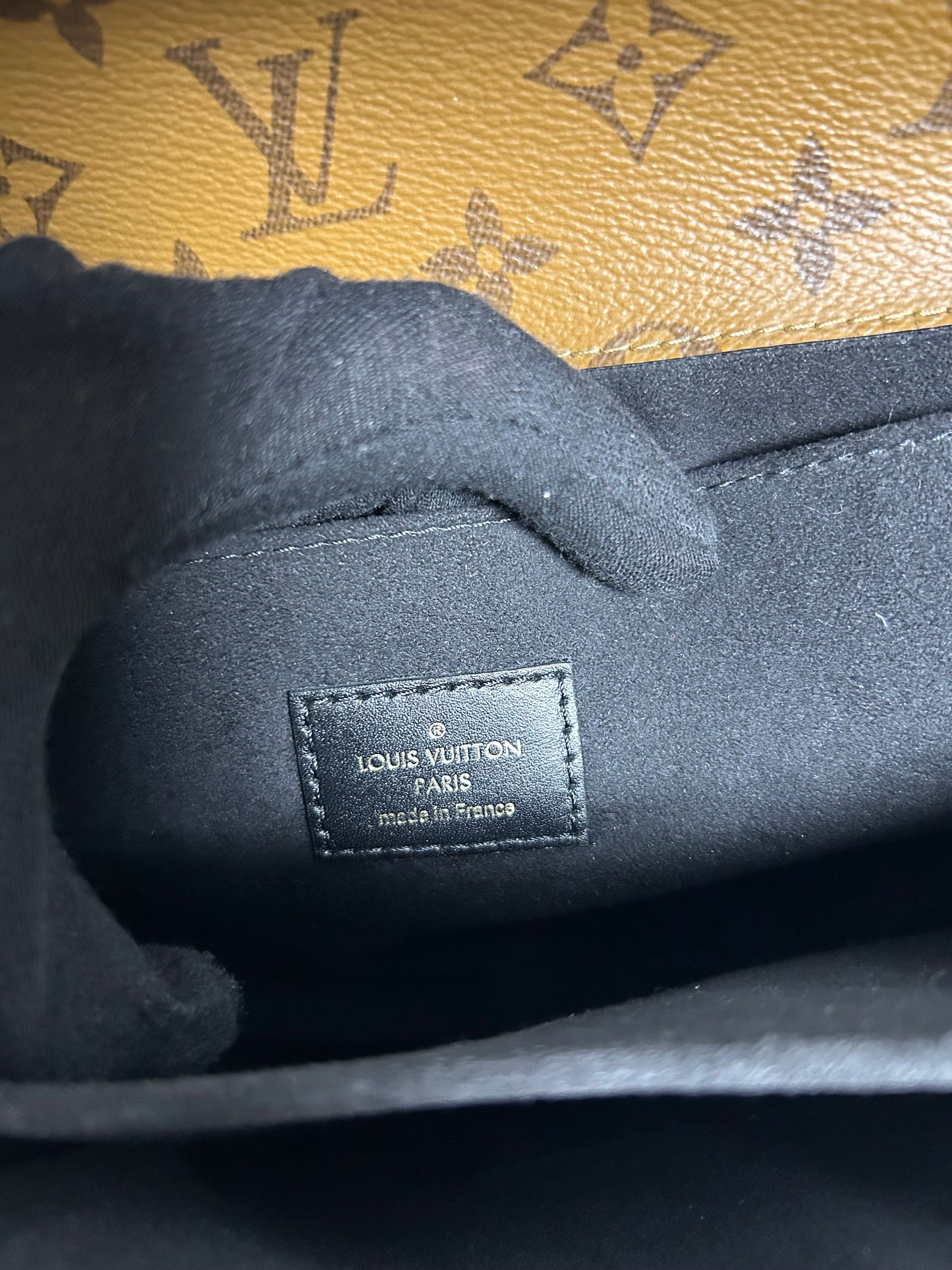 Louis Vuitton reverse pochette Metis