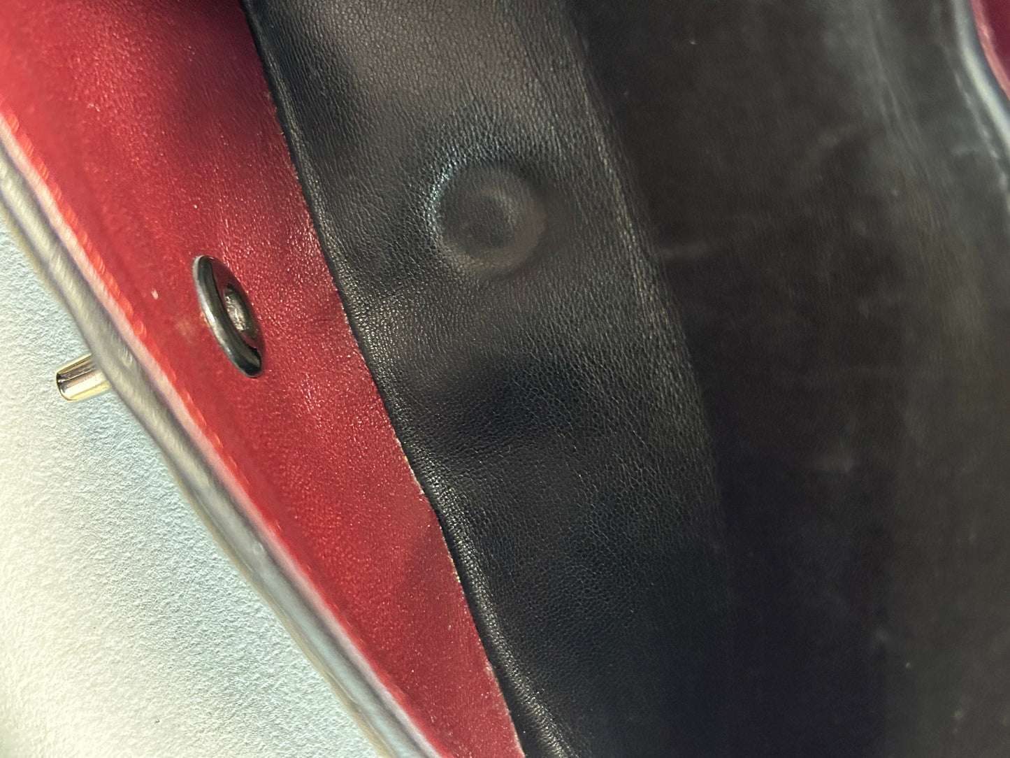 Chanel classic flap shoulder bag medium