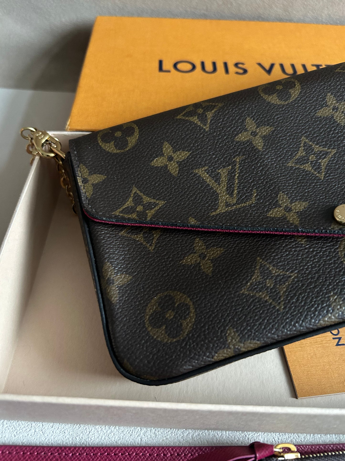 Louis Vuitton felicie pochette in monogram