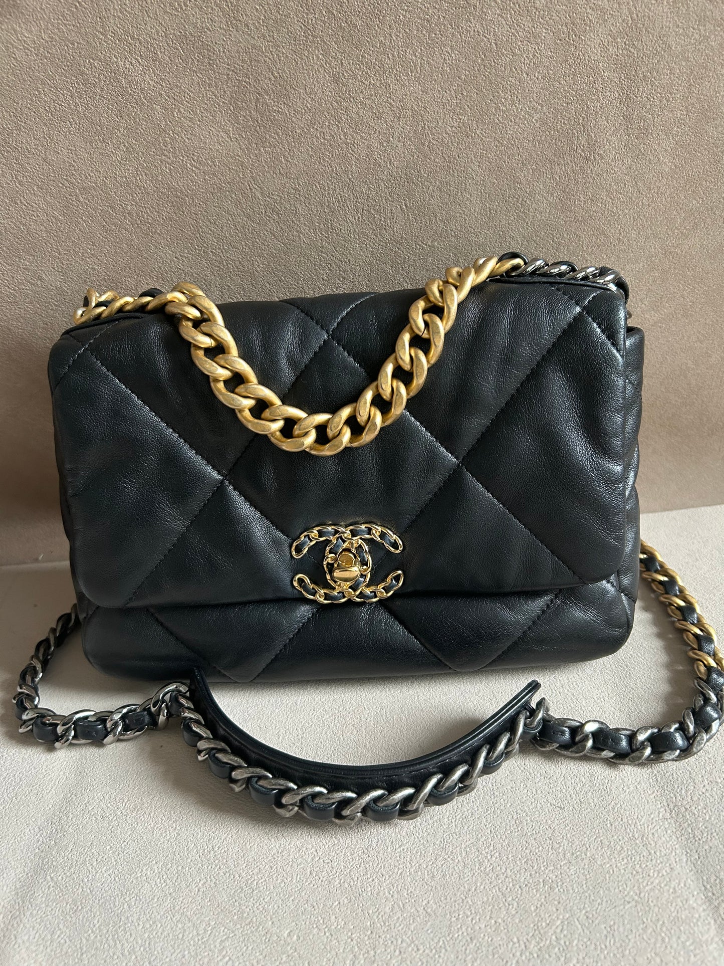 Chanel 19 bag small