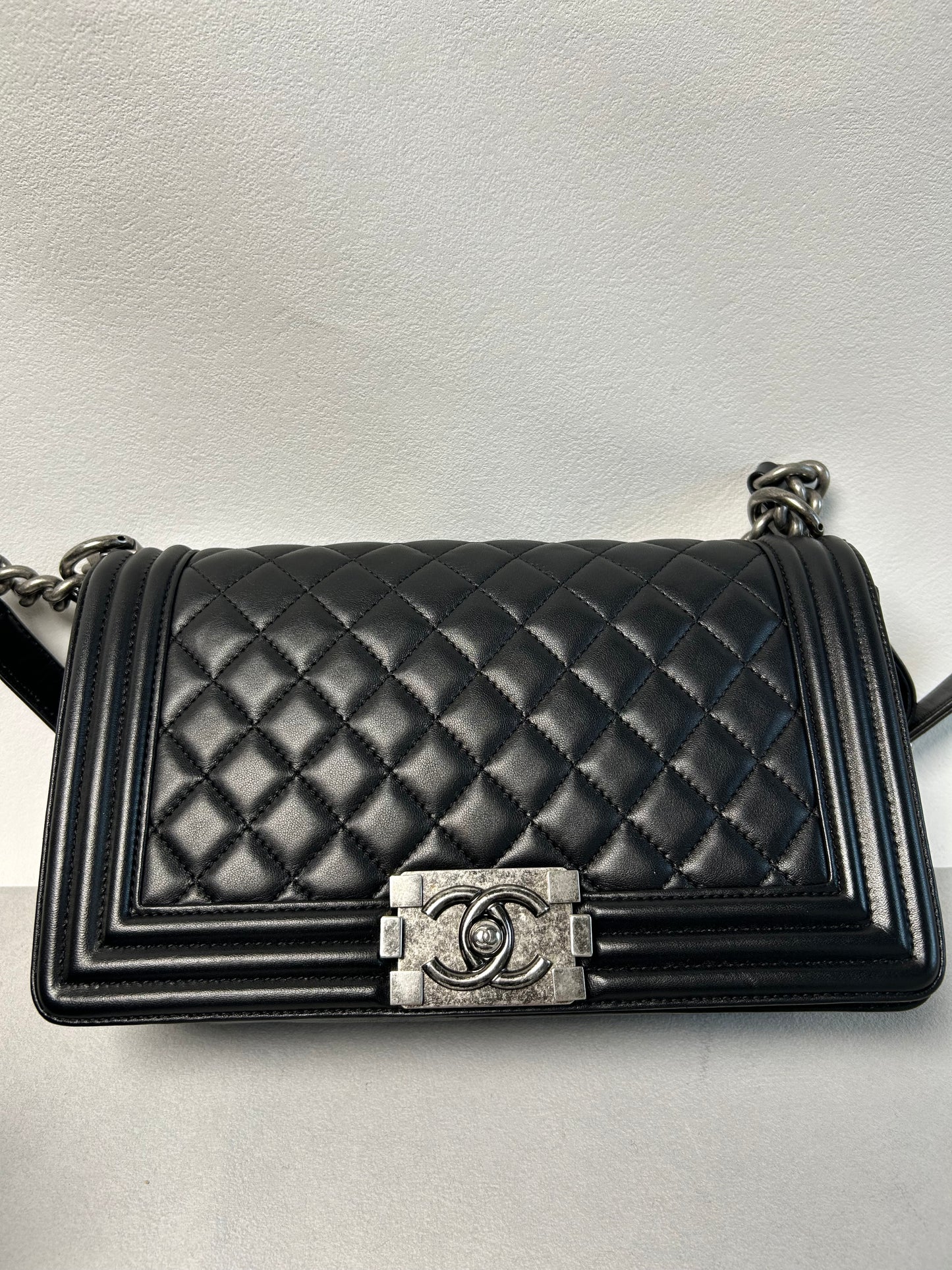 Chanel le boy medium bag