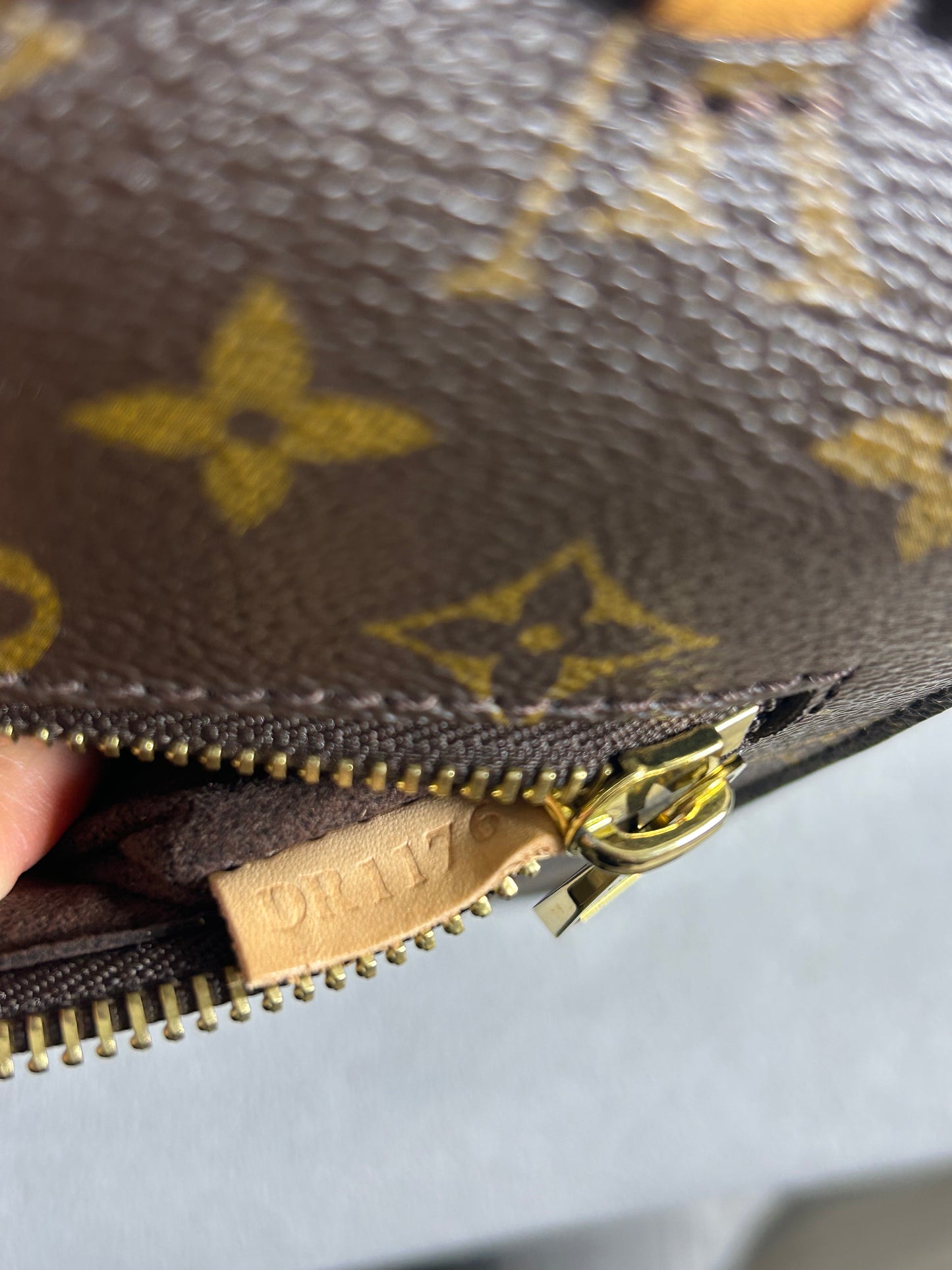 Louis Vuitton monogram pochette Metis