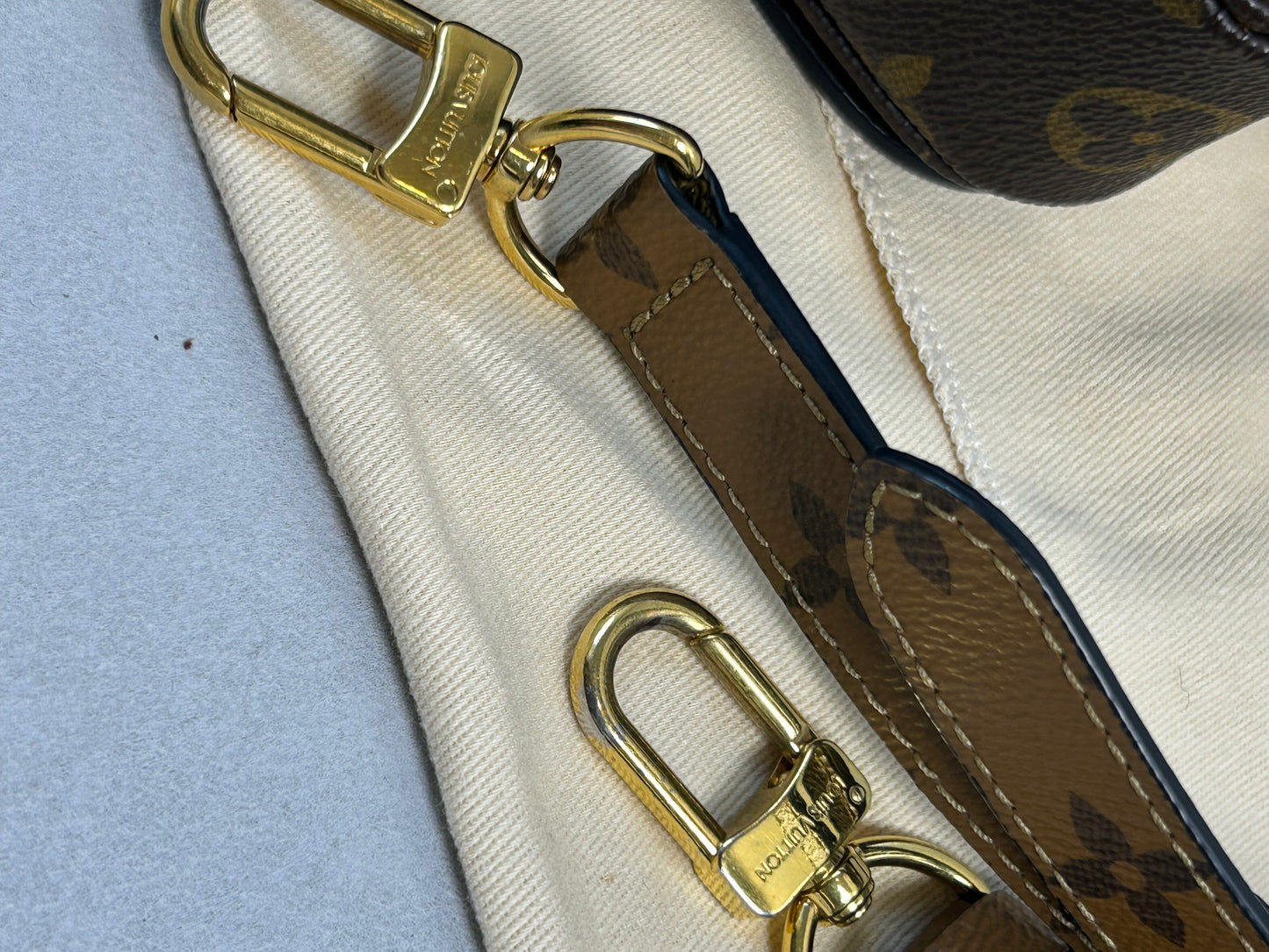 Louis Vuitton reverse monogram pochette Metis