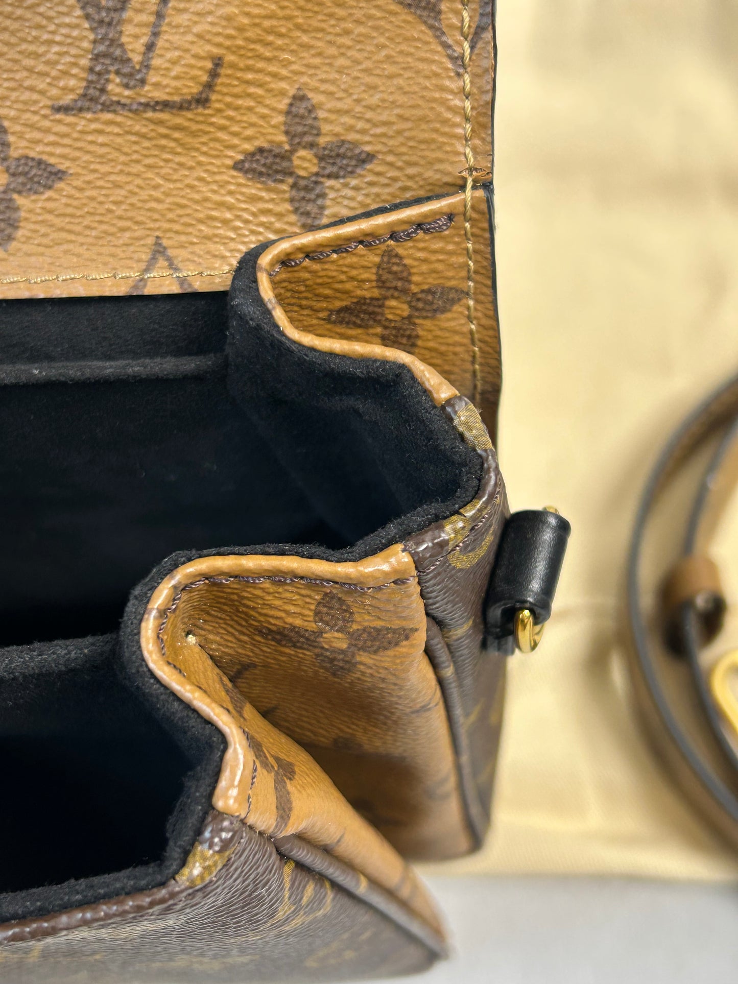 Louis Vuitton reverse monogram pochette Metis