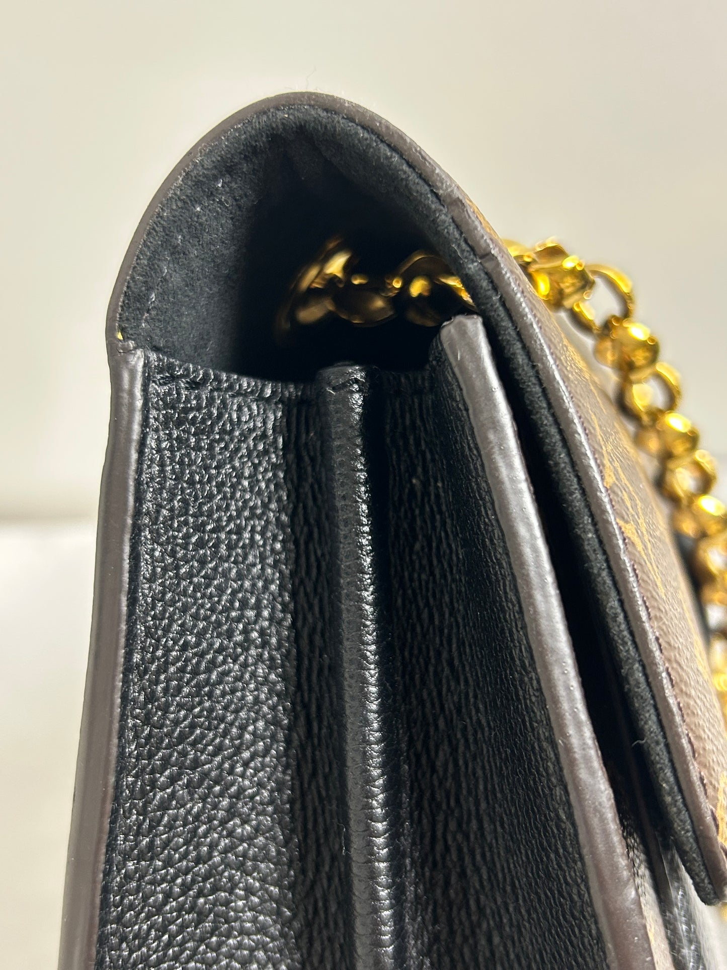 Louis Vuitton victoire monogram and black