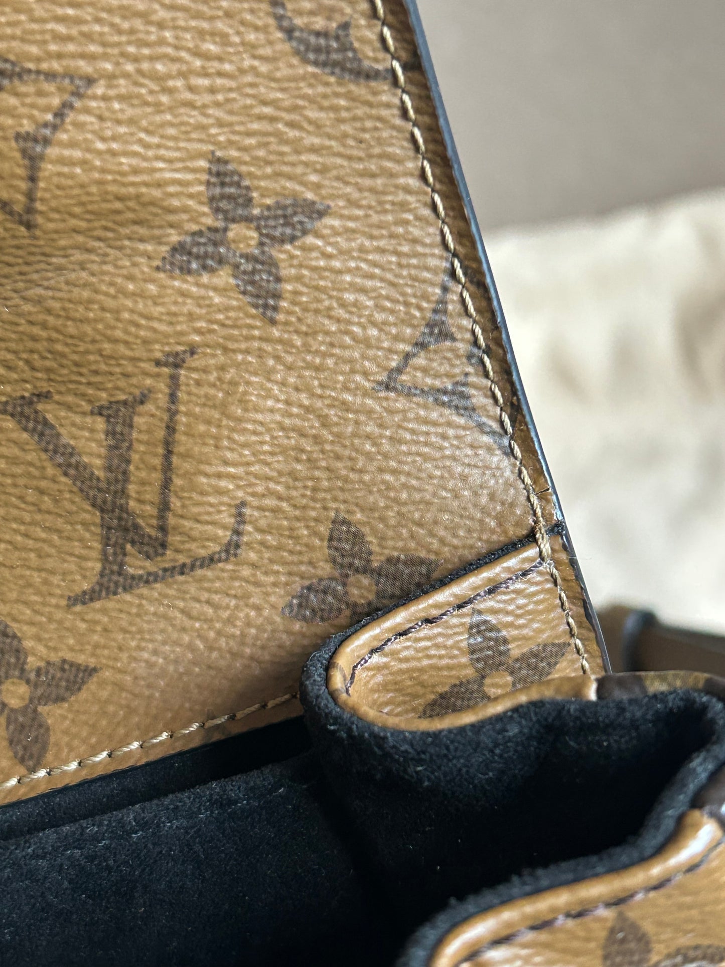 Louis Vuitton reverse pochette Metis