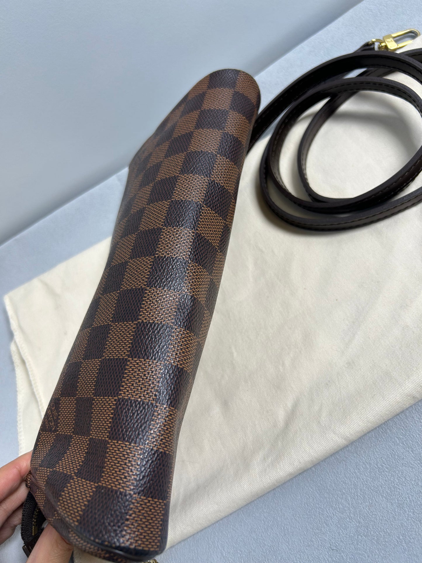 Louis Vuitton Eva clutch bag In Damier Ebene