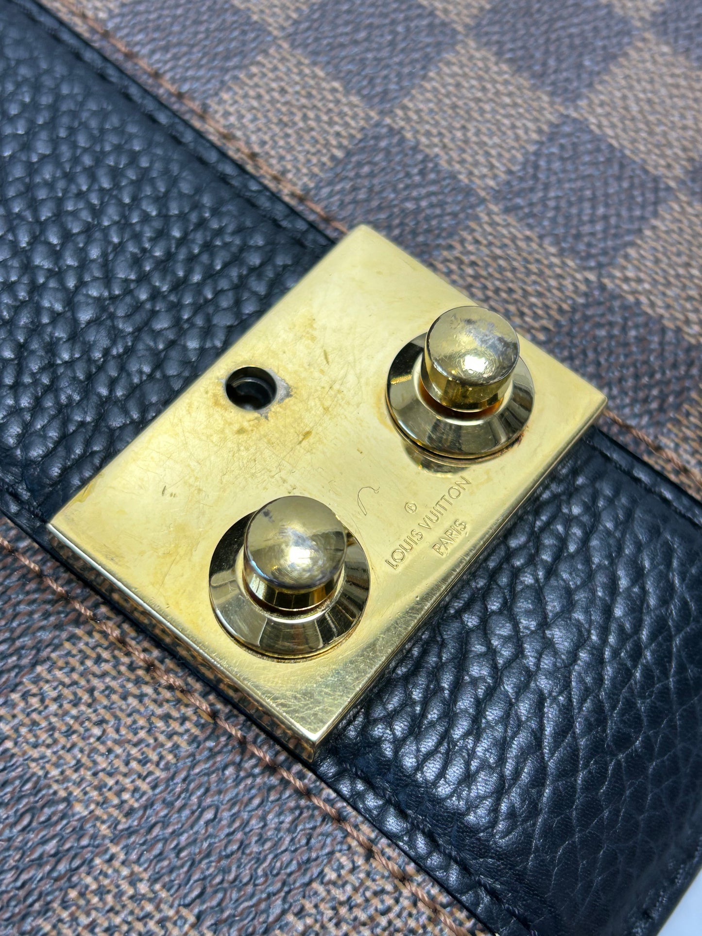 Louis Vuitton Wight shoulder bag in Damier Ebene canvas