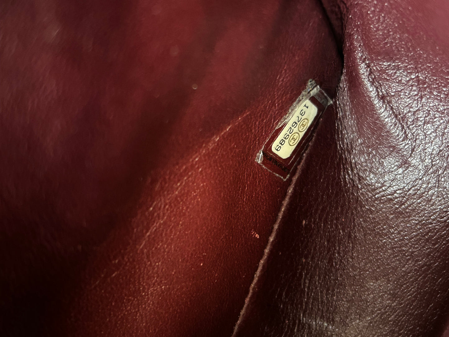 Chanel classic flap shoulder bag medium