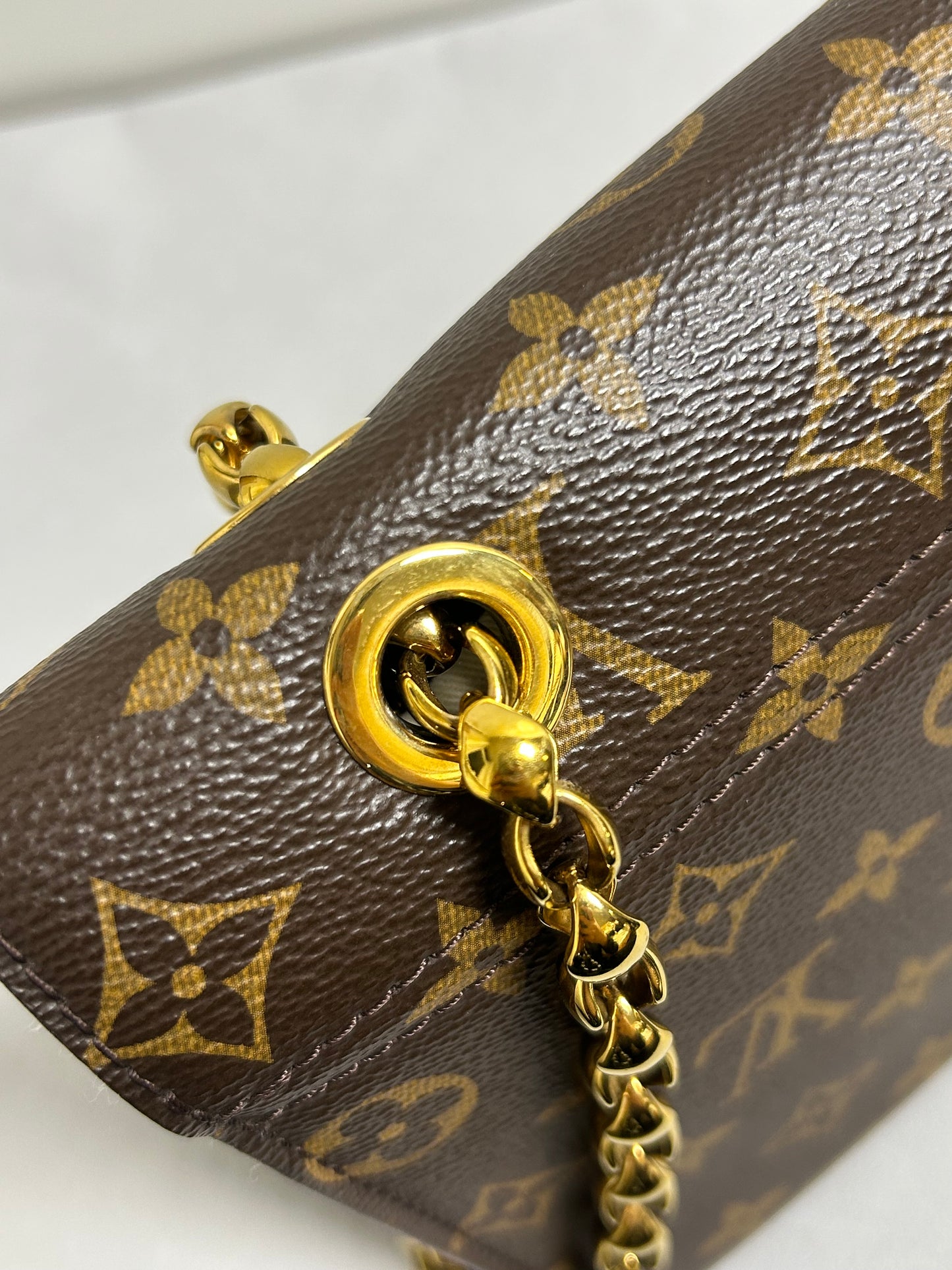 Louis Vuitton victoire monogram and black