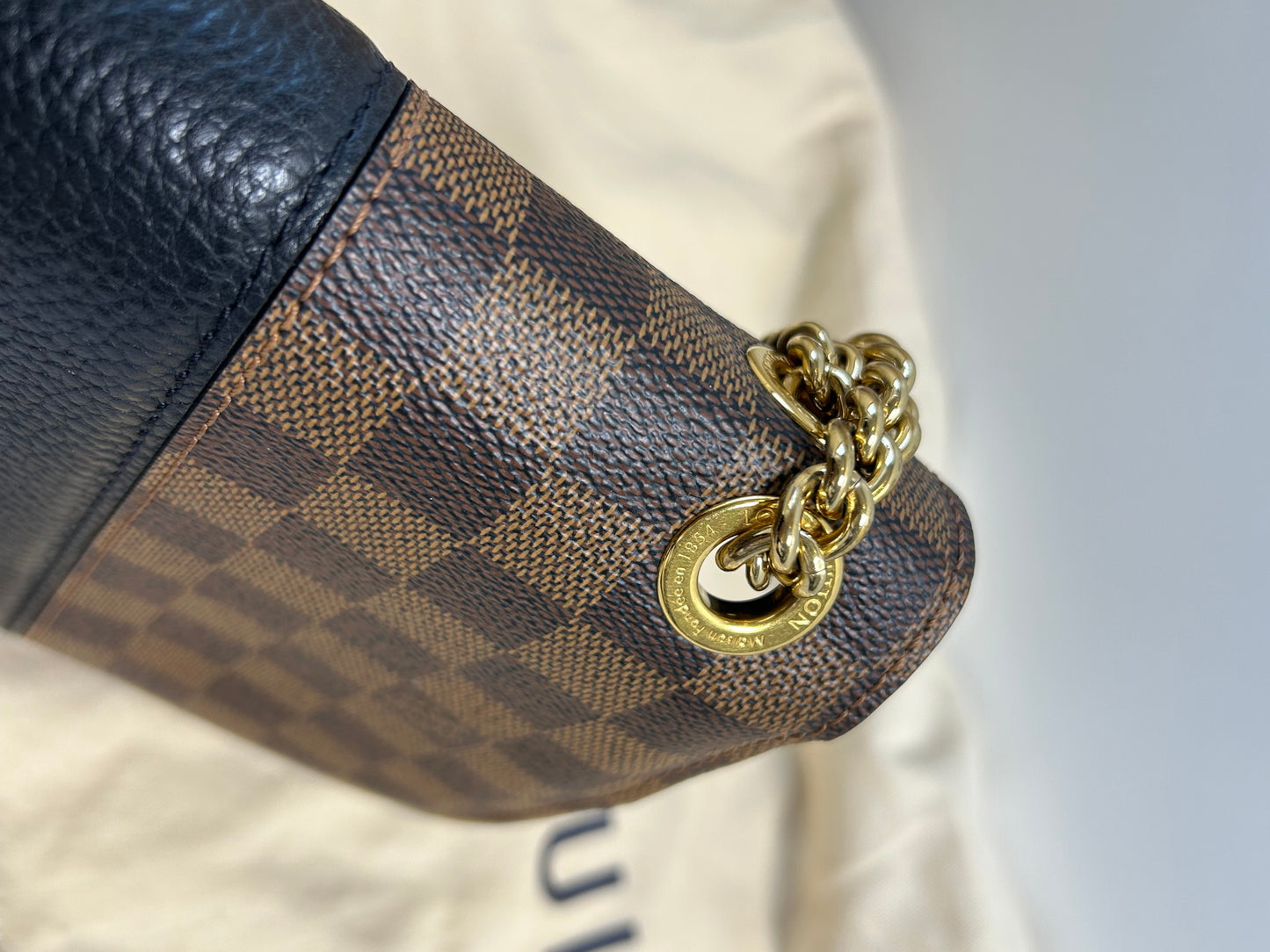 Louis Vuitton Wight shoulder bag in Damier Ebene canvas