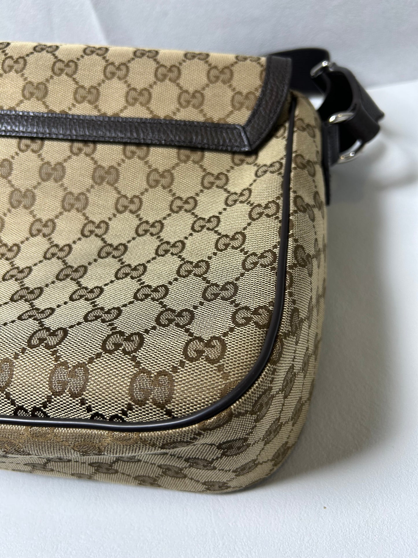 Gucci GG canvas unisex large messenger bag