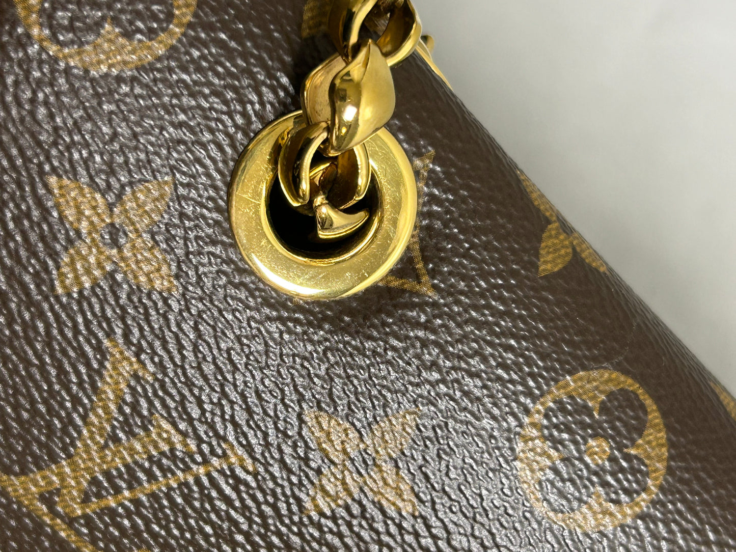 Louis Vuitton victoire monogram and black