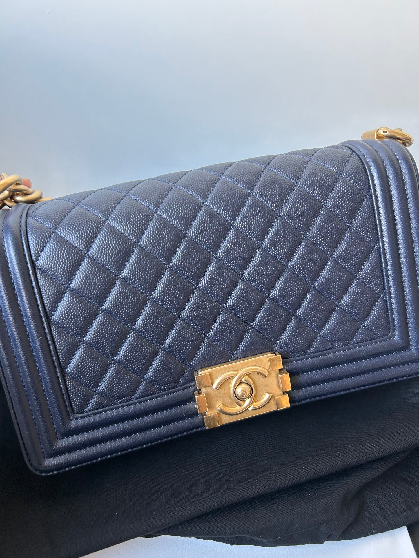 Chanel le boy blue medium in caviar leather