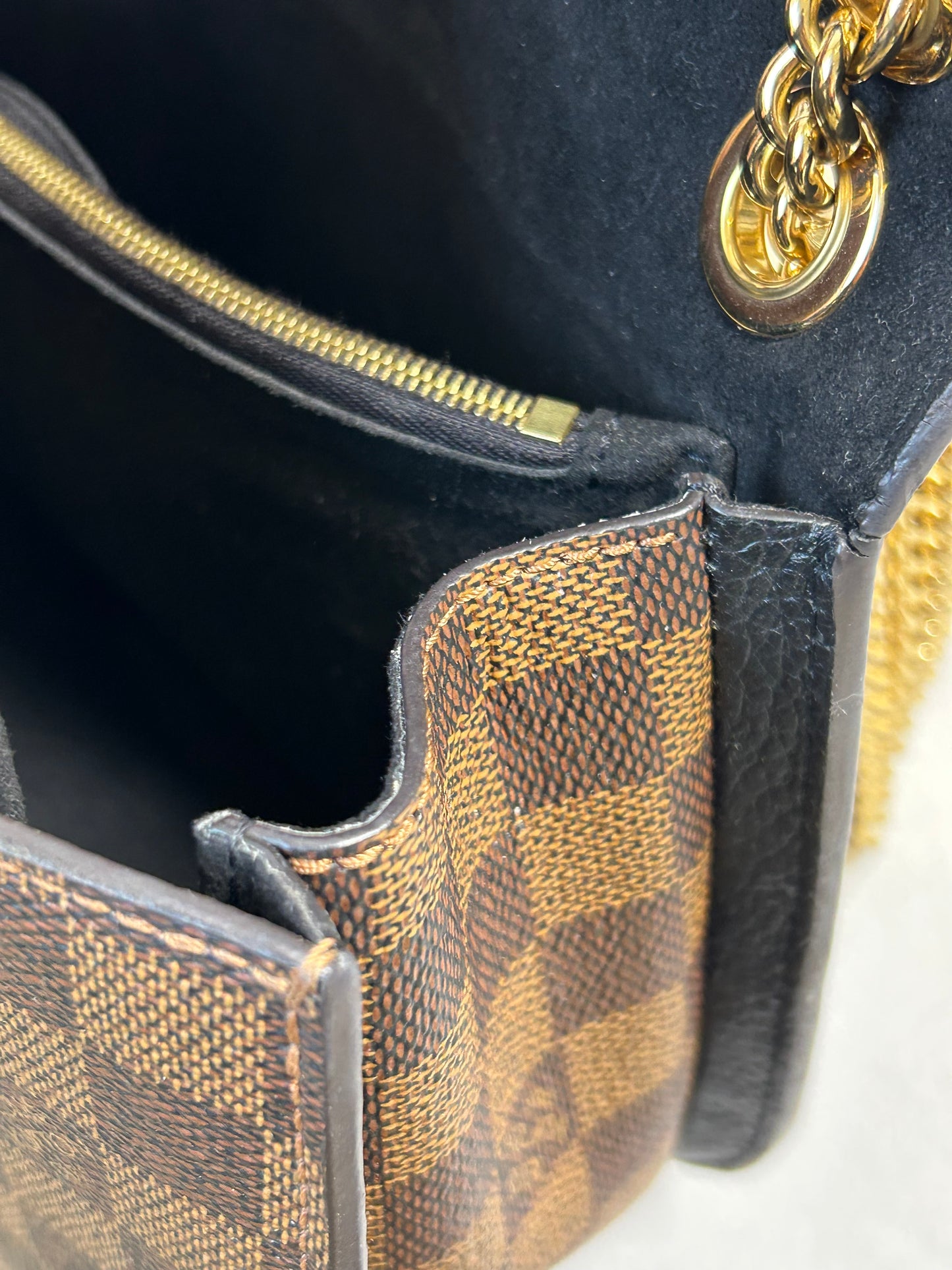 Louis Vuitton Wight shoulder bag in Damier Ebene canvas