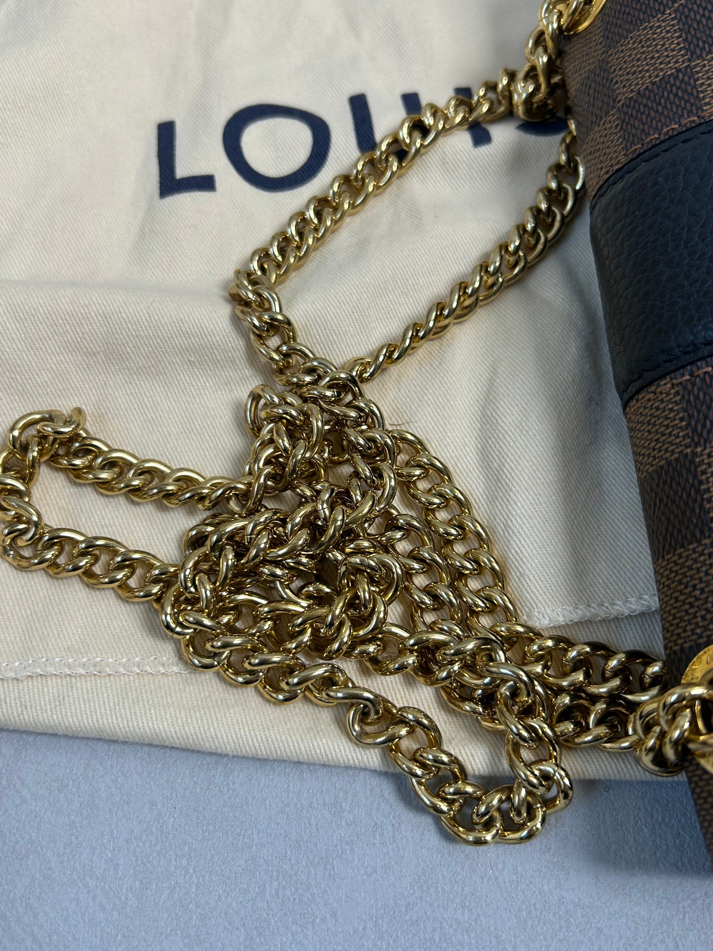 Louis Vuitton Wight shoulder bag in Damier Ebene canvas