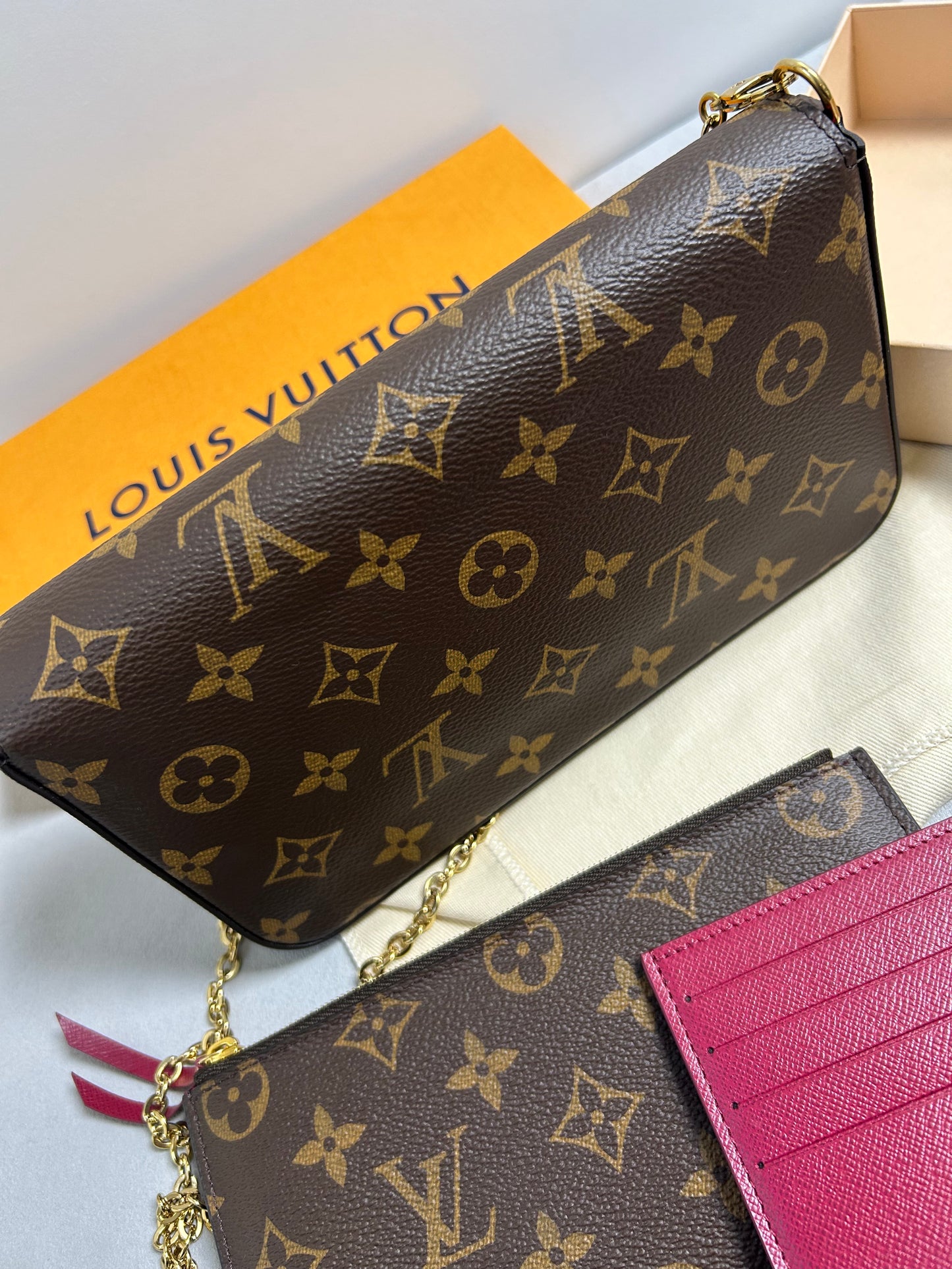 Louis Vuitton felicie pochette