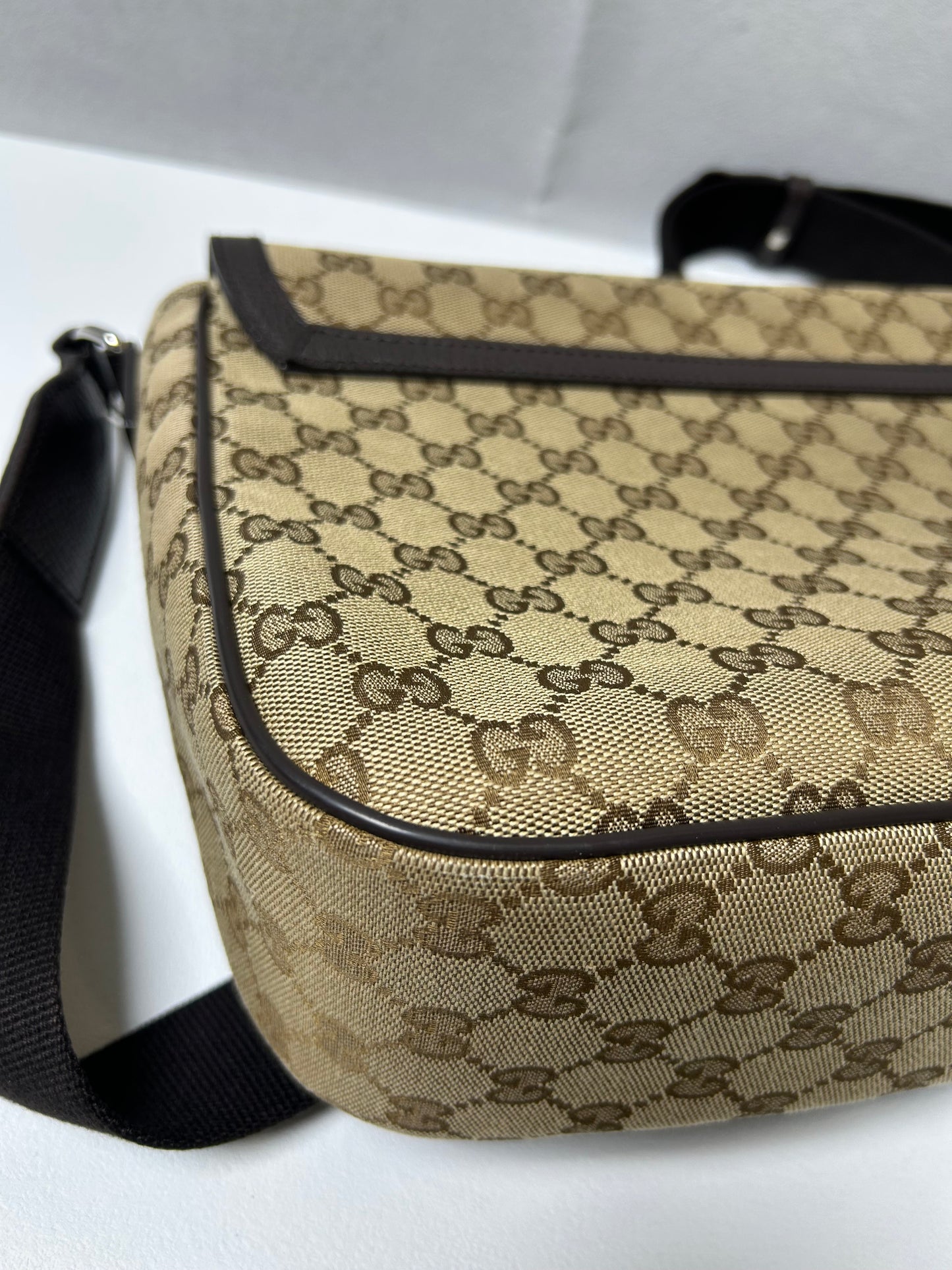 Gucci GG canvas unisex large messenger bag