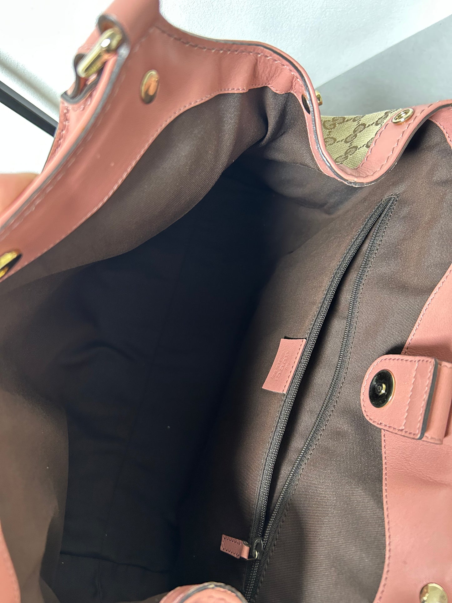 Gucci sukey tote bag in beige GG canvas with pink leather trim