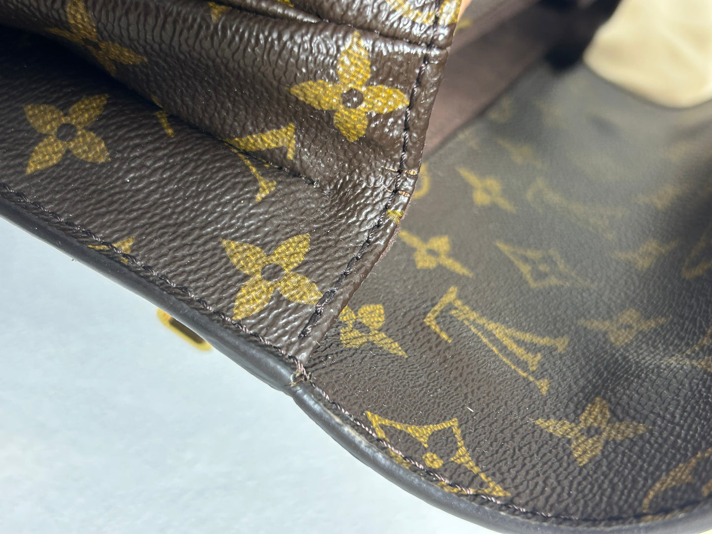 Louis Vuitton monogram pochette Metis