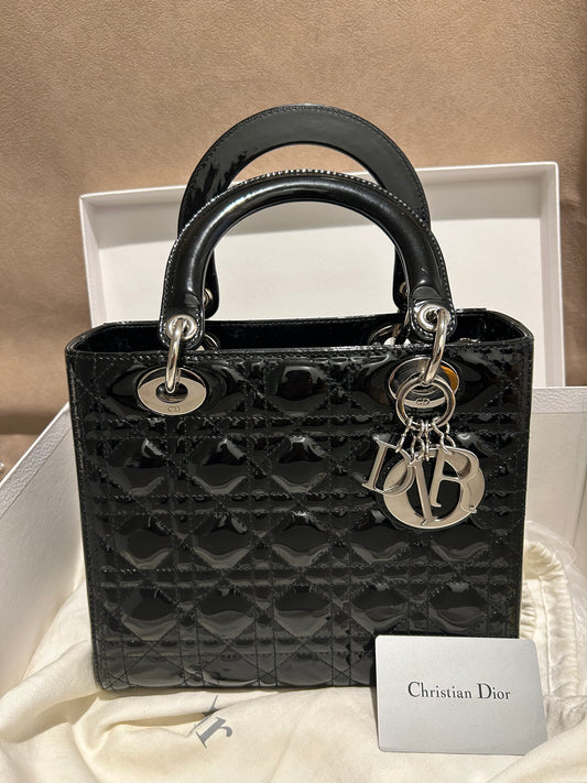 Christian Dior lady Dior medium in black patent leather