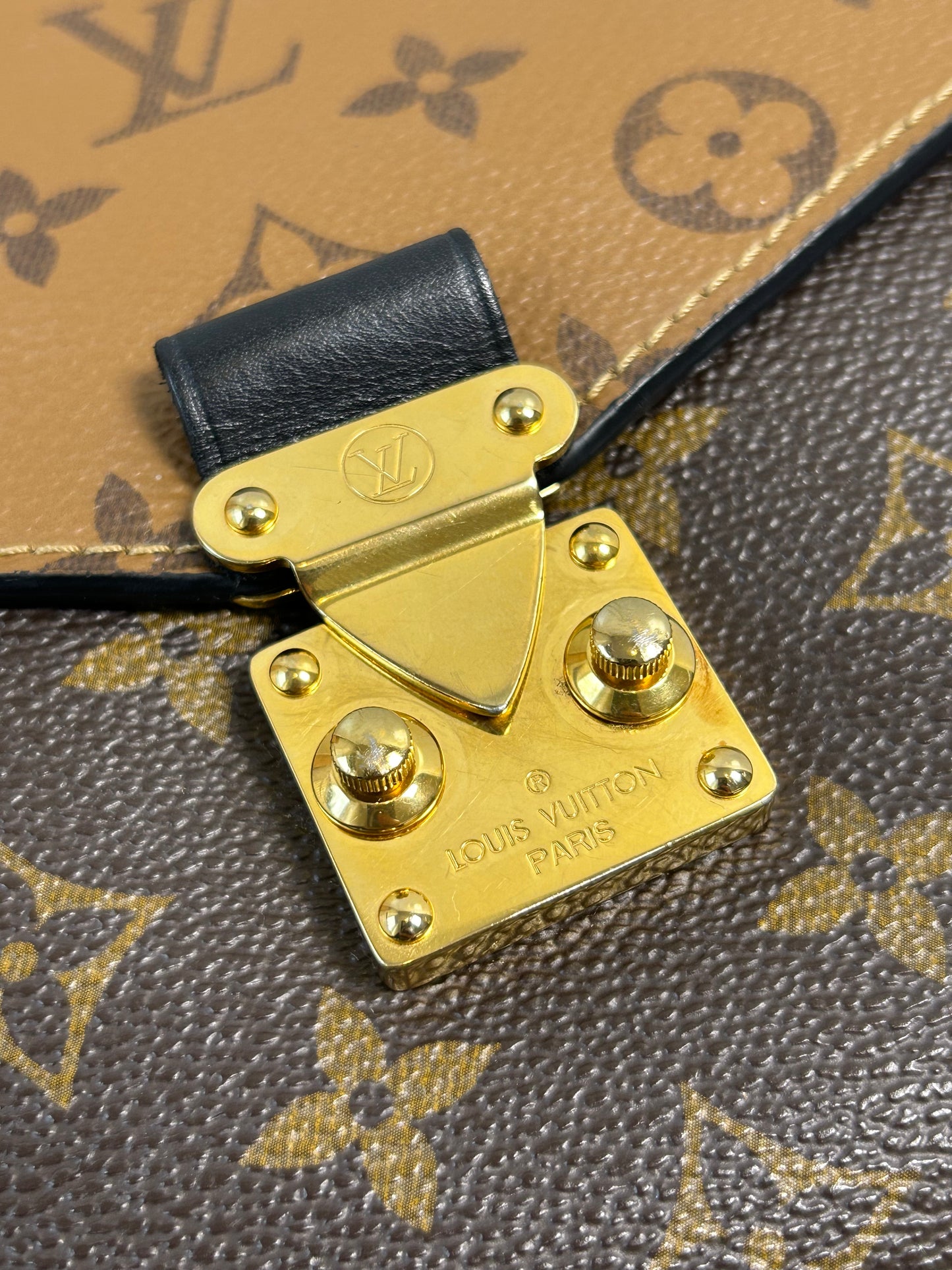 Louis Vuitton reverse monogram pochette Metis