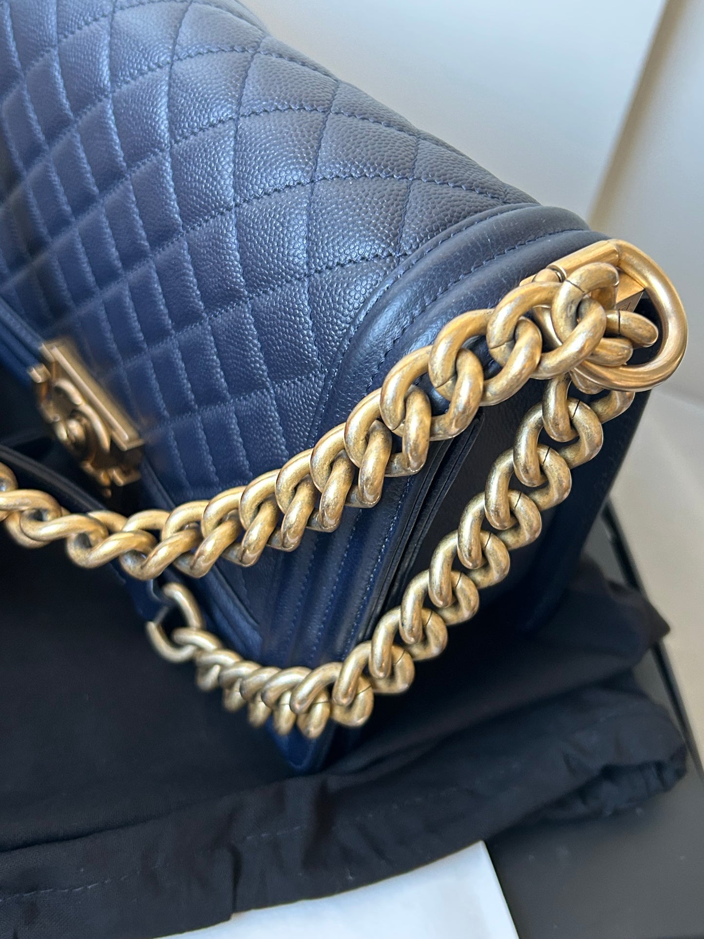 Chanel le boy blue medium in caviar leather