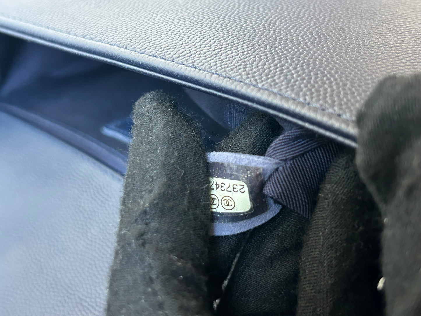 Chanel le boy blue medium in caviar leather