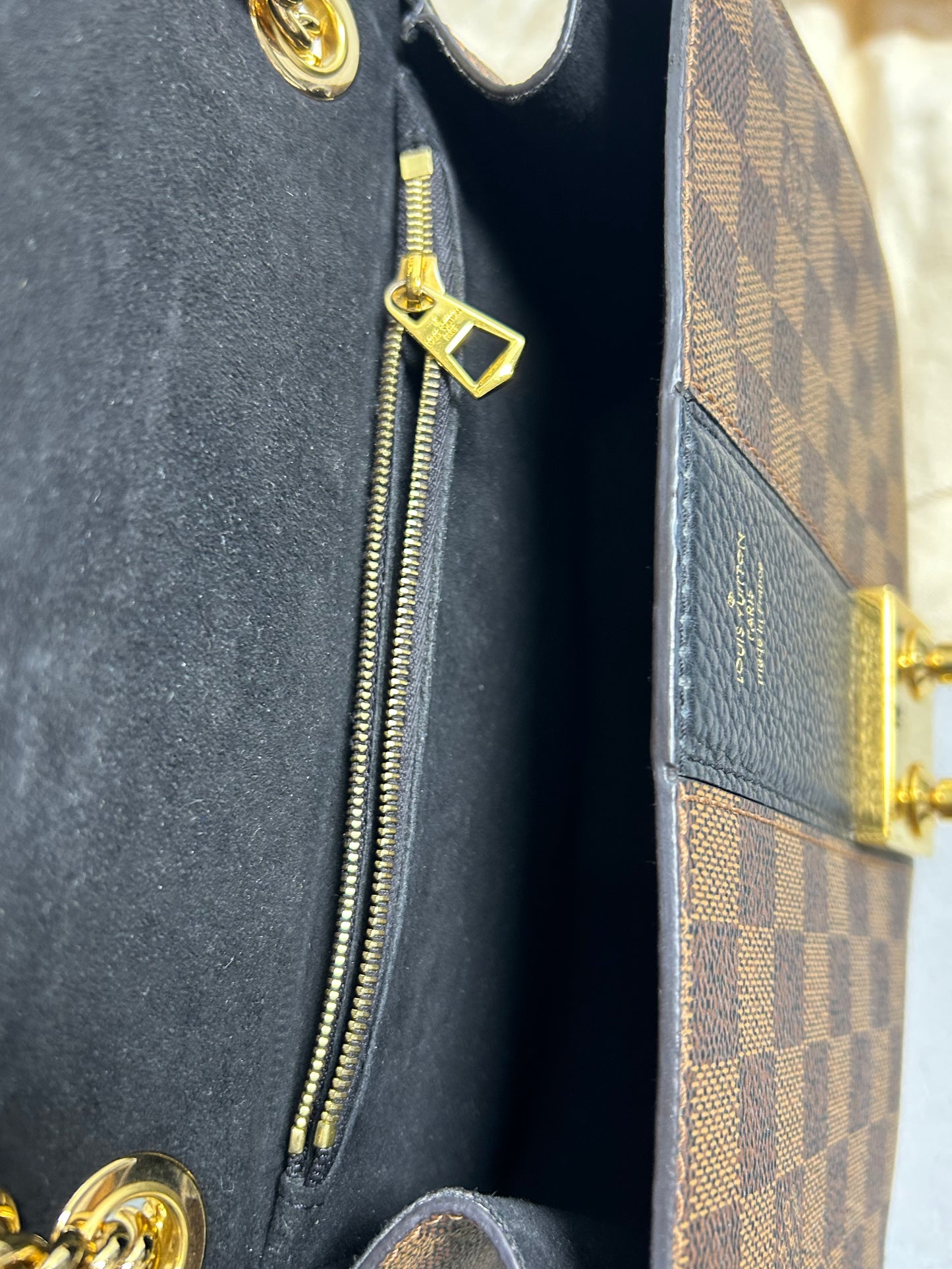Louis Vuitton Wight shoulder bag in Damier Ebene canvas