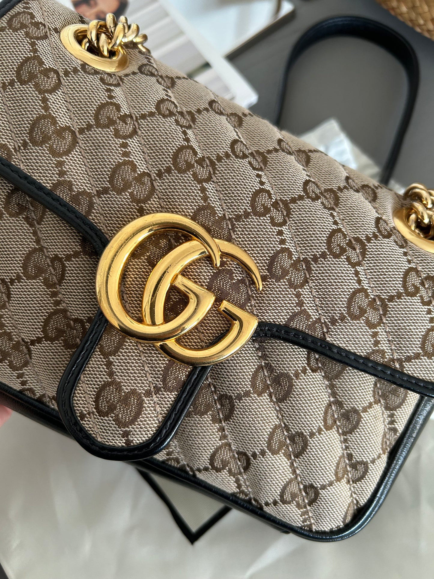 Gucci GG Beige Marmont Mini 22 Shoulder Bag