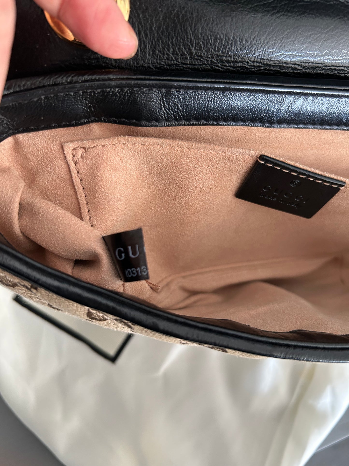 Gucci GG Beige Marmont Mini 22 Shoulder Bag