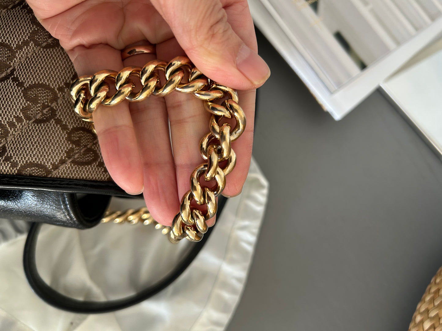 Gucci GG Beige Marmont Mini 22 Shoulder Bag