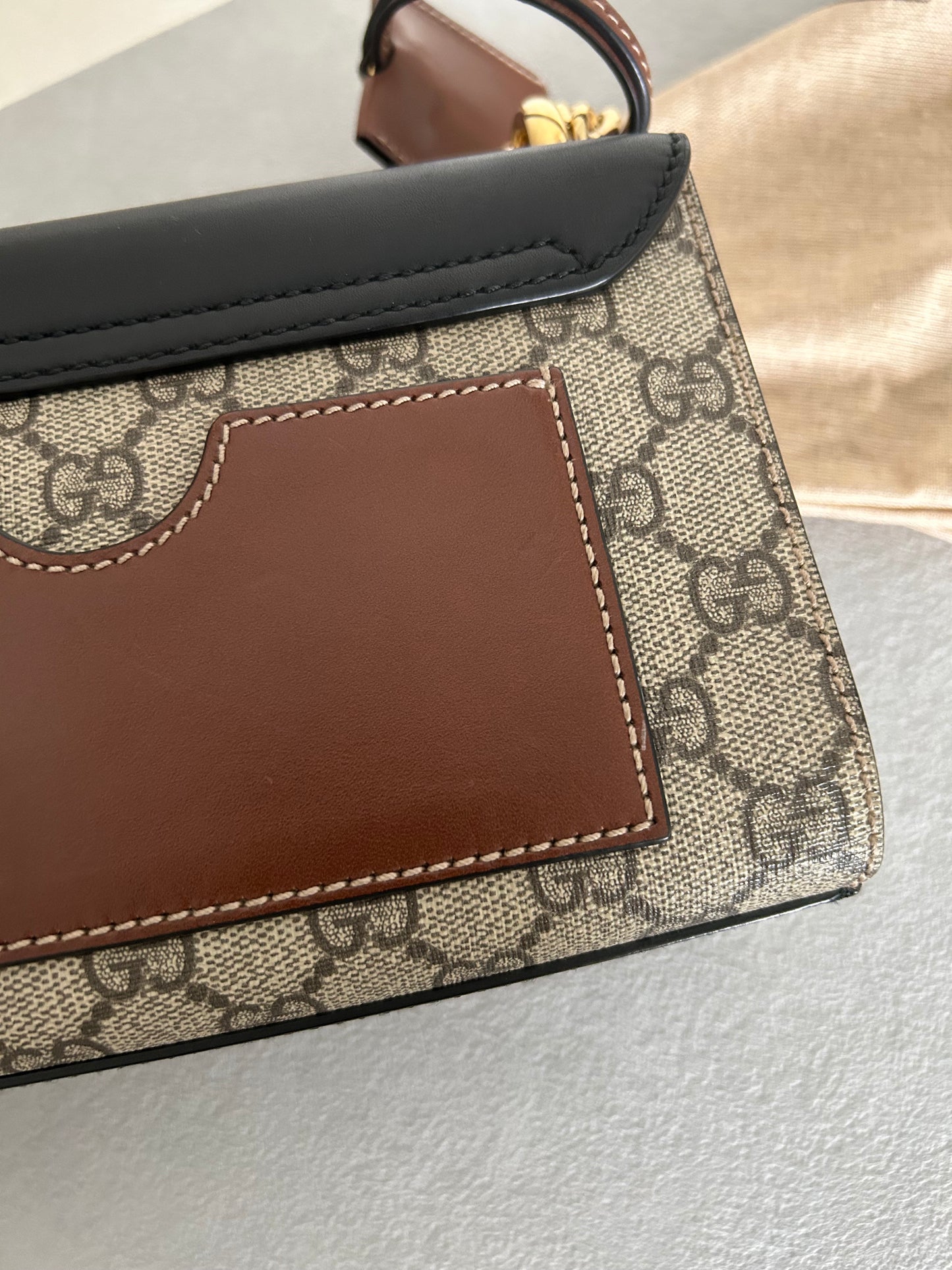 Gucci padlock GG Supreme Shoulder Bag