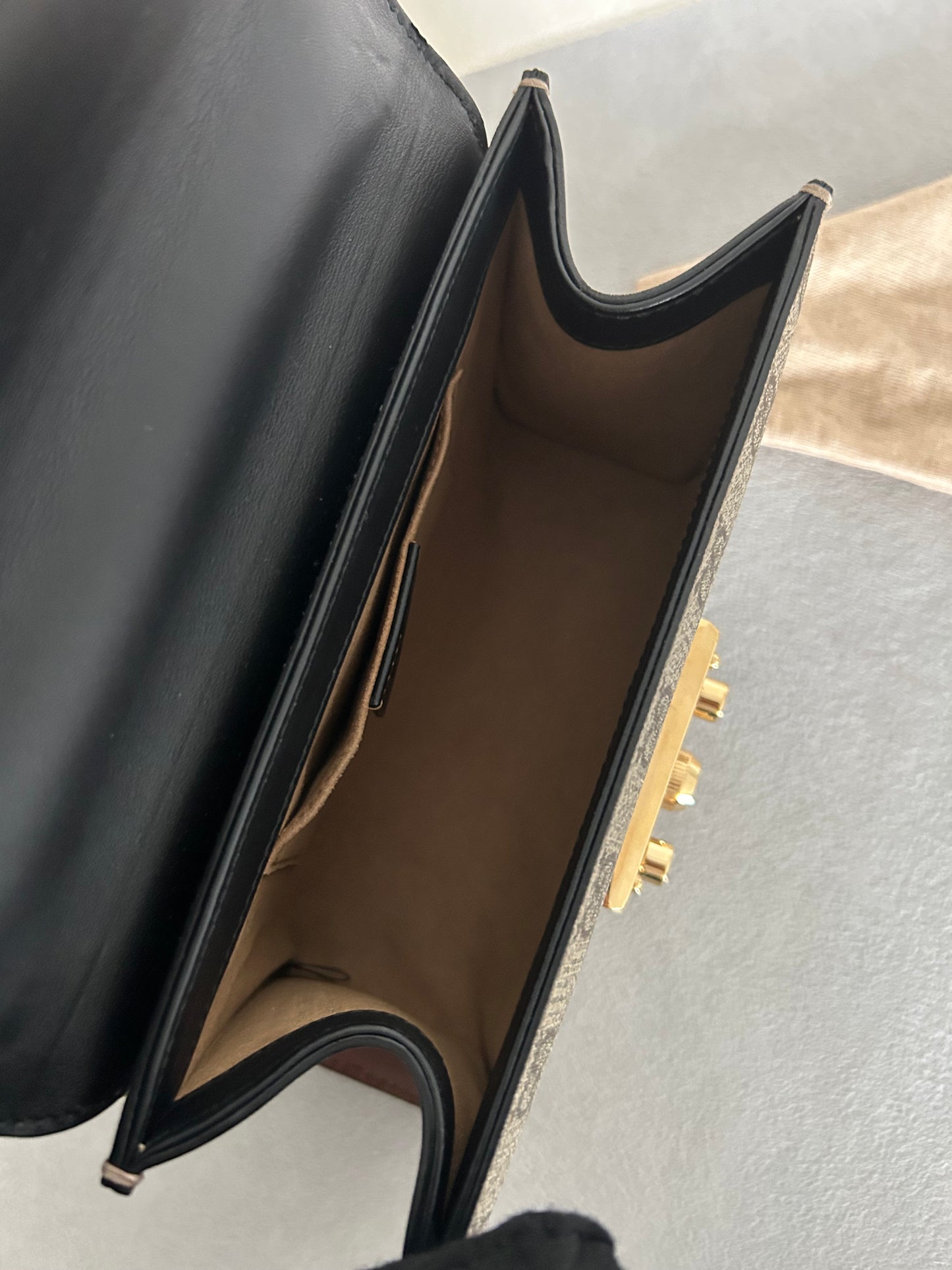 Gucci padlock GG Supreme Shoulder Bag